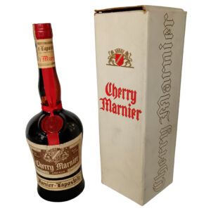 Cherry Marnier liqueur licor francés botella vintage con caja colección
